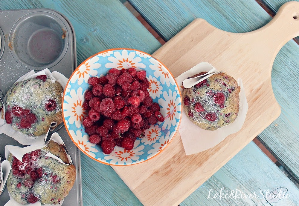 raspberry sour cream muffins